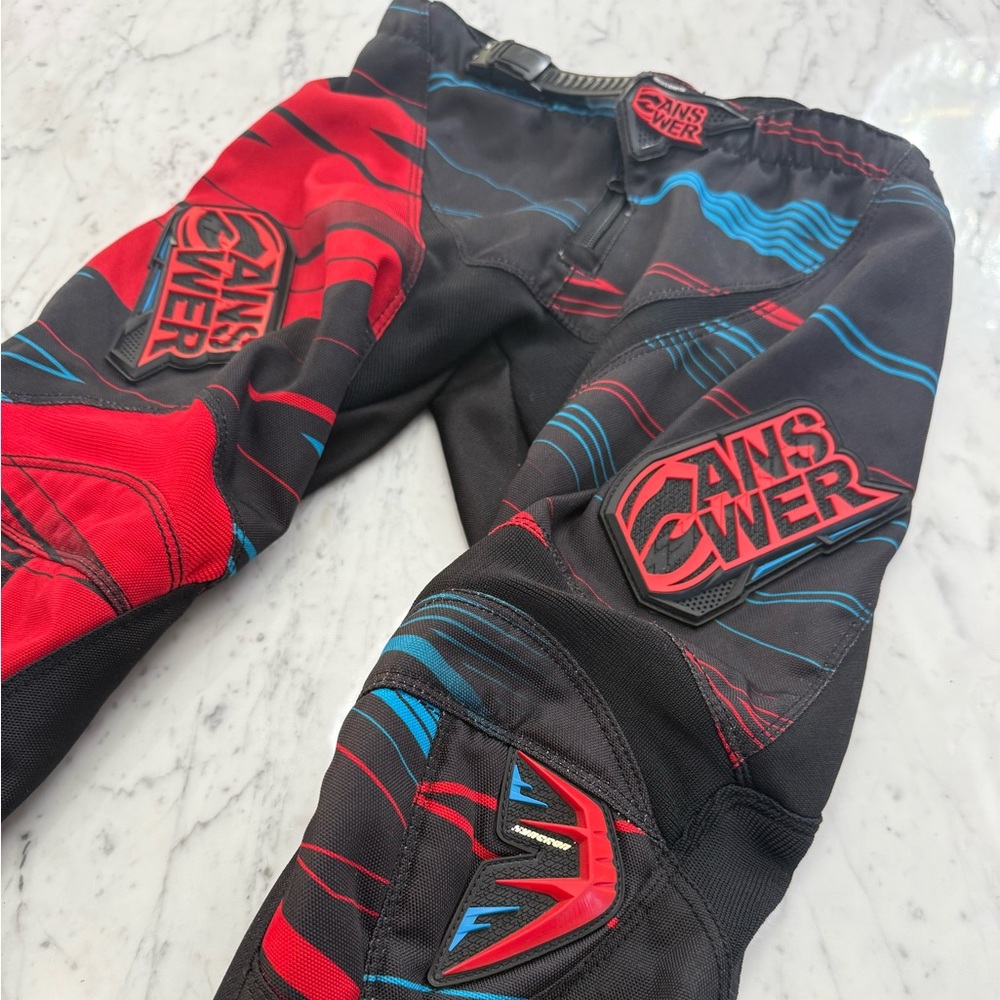 EXCELLENT Motorcycle ATV Pants Size 8-9   (Y24) Youth Boys Answer Blue Black - Picture 3 of 7